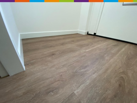 Rechte plank PVC te 's-Hertogenbosch