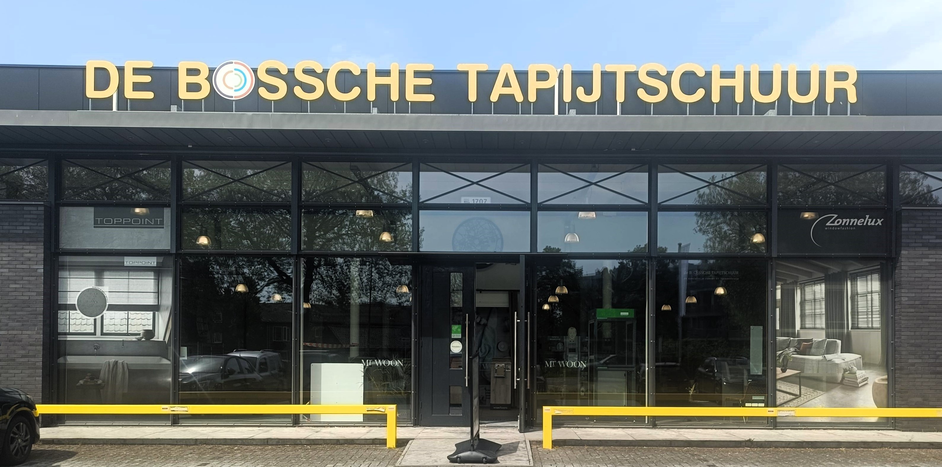 De Bossche Tapijtschuur Voorkant Winkel