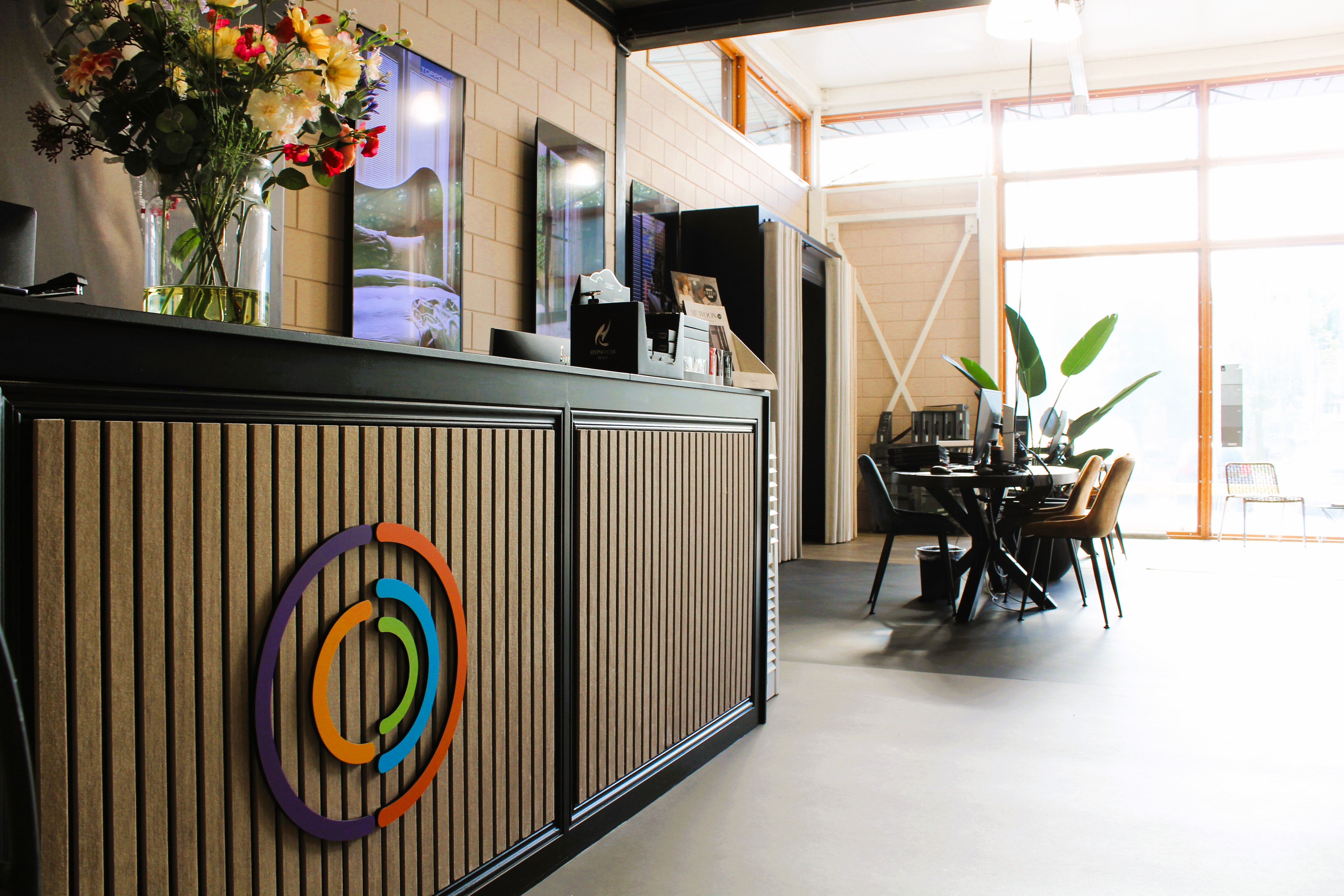 Showroom De Bossche Tapijtschuur balie ingang